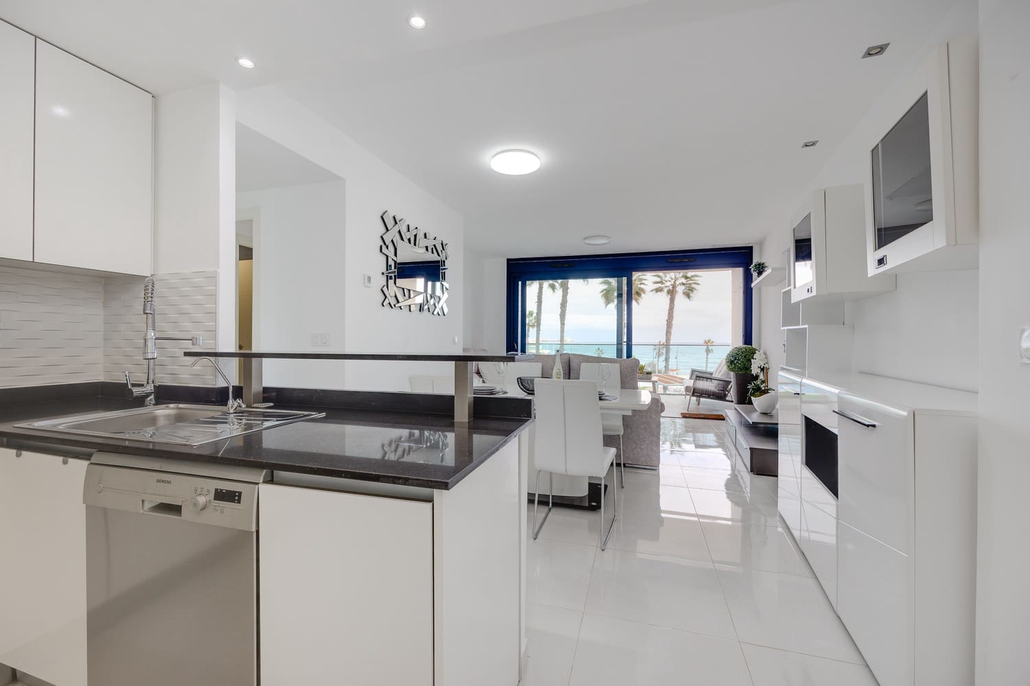 2 sypialnia Apartament na sprzedaż w Punta Prima z basenem garażem - 398 000 € (Ref: 8760532)