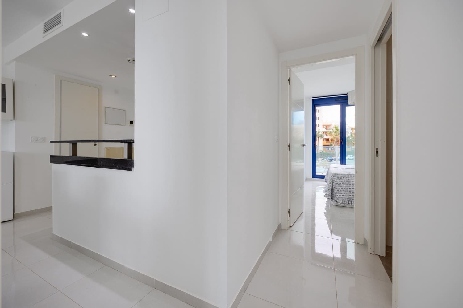 2 sypialnia Apartament na sprzedaż w Punta Prima z basenem garażem - 398 000 € (Ref: 8760532)