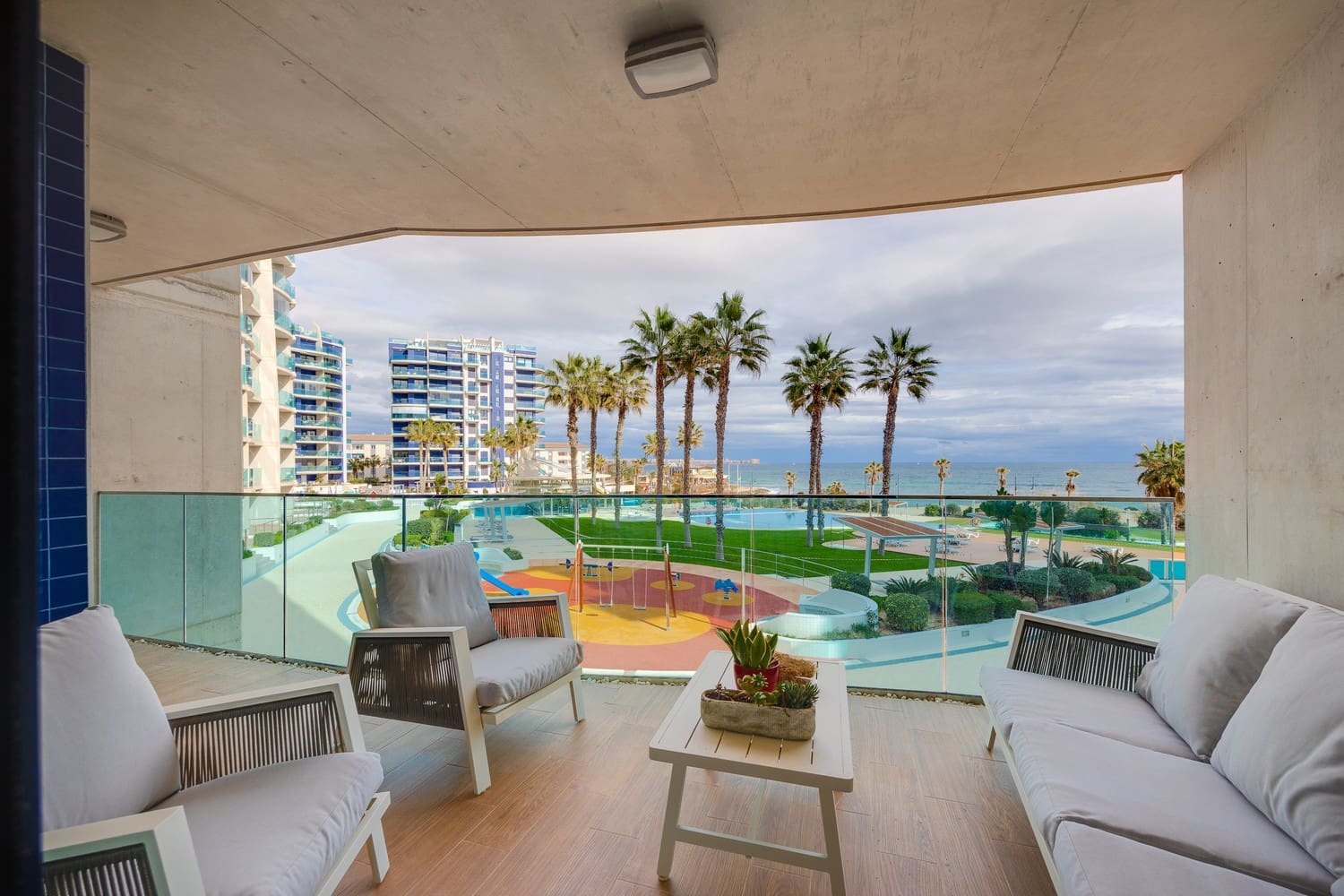 2 sypialnia Apartament na sprzedaż w Punta Prima z basenem garażem - 398 000 € (Ref: 8760532)