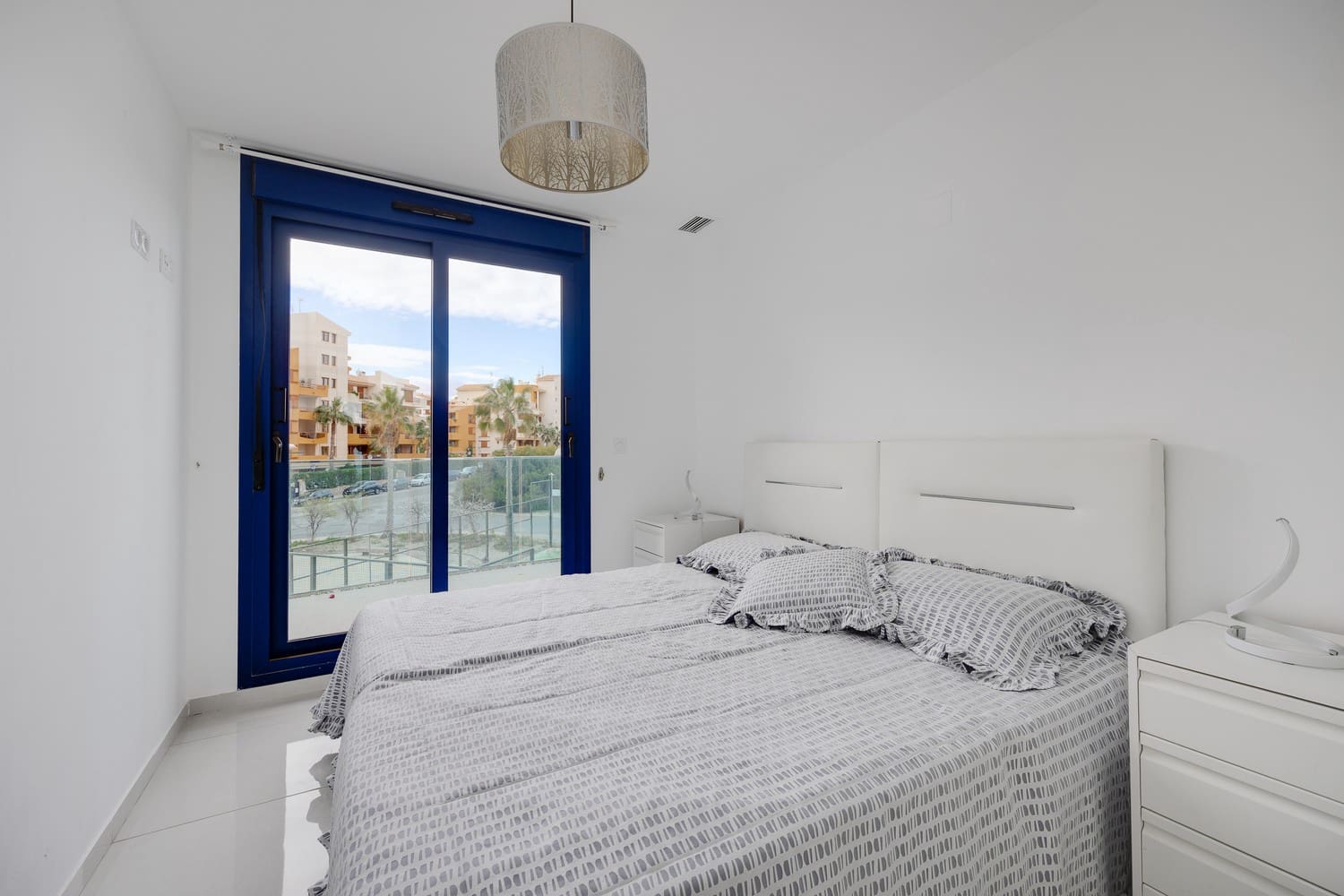 2 sypialnia Apartament na sprzedaż w Punta Prima z basenem garażem - 398 000 € (Ref: 8760532)