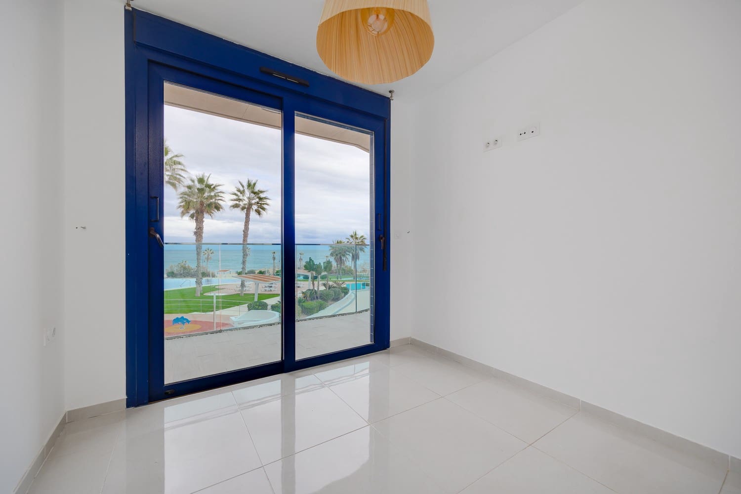 2 sypialnia Apartament na sprzedaż w Punta Prima z basenem garażem - 398 000 € (Ref: 8760532)