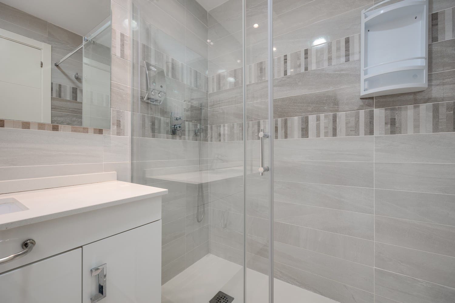 2 sypialnia Apartament na sprzedaż w Punta Prima z basenem garażem - 398 000 € (Ref: 8760532)