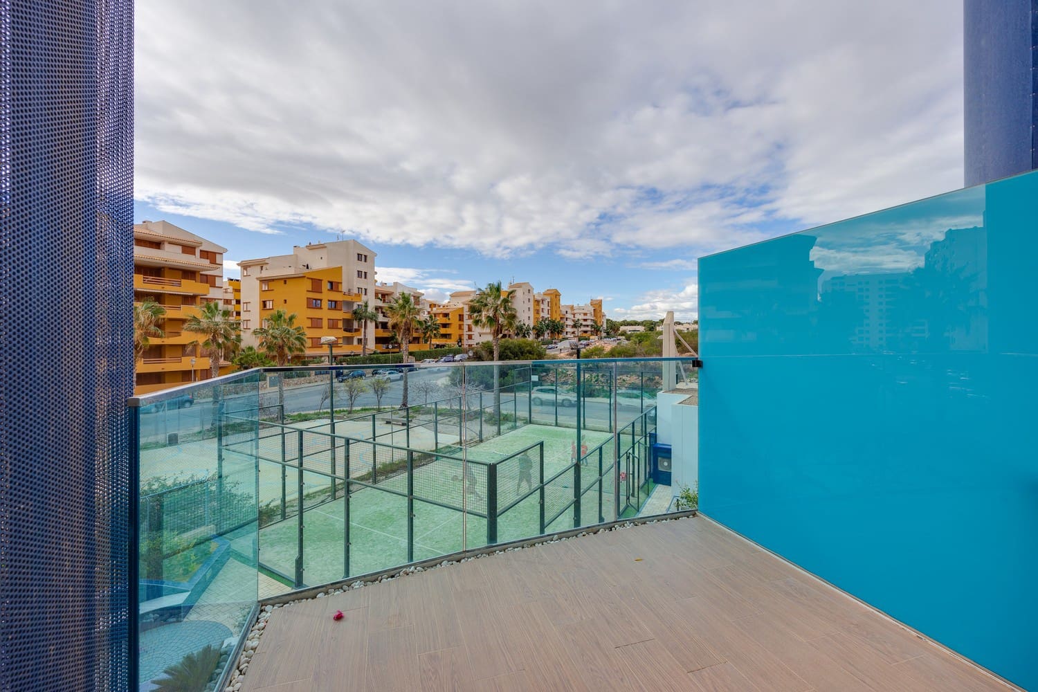 2 sypialnia Apartament na sprzedaż w Punta Prima z basenem garażem - 398 000 € (Ref: 8760532)