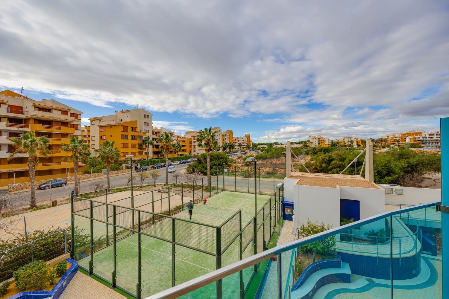 2 sypialnia Apartament na sprzedaż w Punta Prima z basenem garażem - 398 000 € (Ref: 8760532)