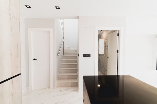 4 camera da letto Villa in vendita in Pilar de la Horadada con piscina garage - 575.000 € (Rif: 8785528)