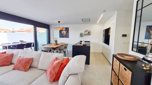 Chalet de 3 habitaciones en San Pedro del Pinatar ciudad, San Pedro del Pinatar en venta con piscina garaje - 445.000 € (Ref: 8891730)