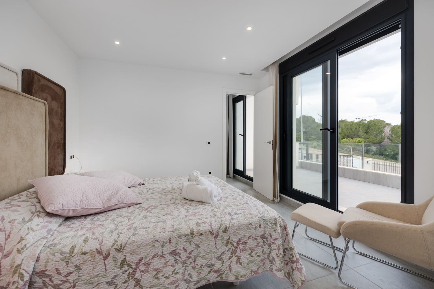 5 soveværelse Villa til salg i San Miguel de Salinas med swimmingpool garage - € 585.000 (Ref: 8936280)