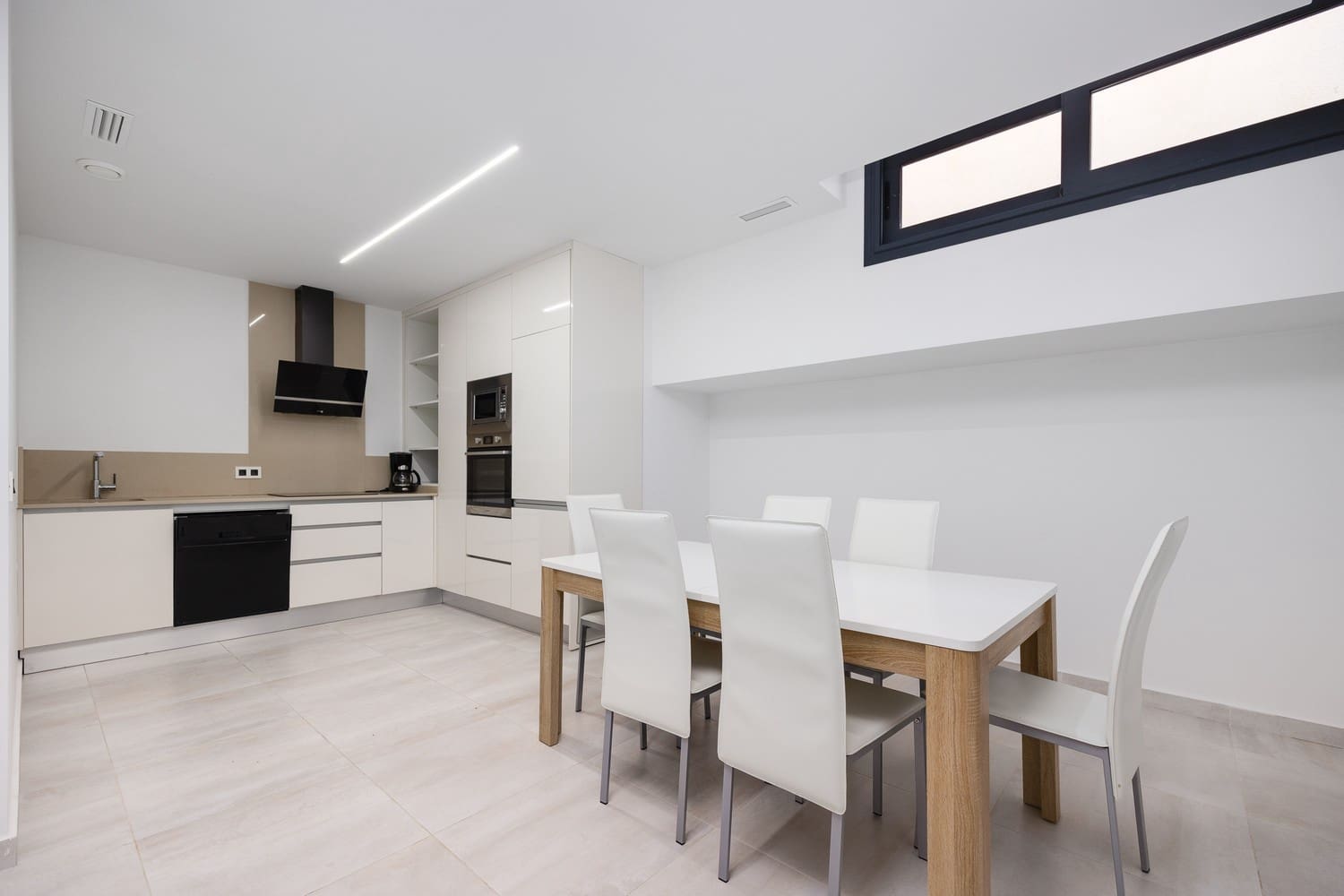 5 soveværelse Villa til salg i San Miguel de Salinas med swimmingpool garage - € 585.000 (Ref: 8936280)