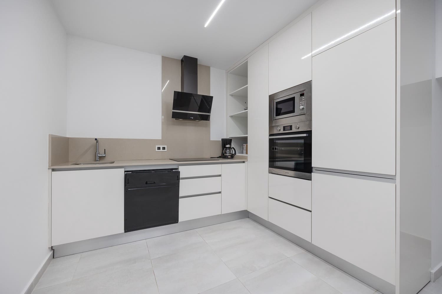 5 soveværelse Villa til salg i San Miguel de Salinas med swimmingpool garage - € 585.000 (Ref: 8936280)