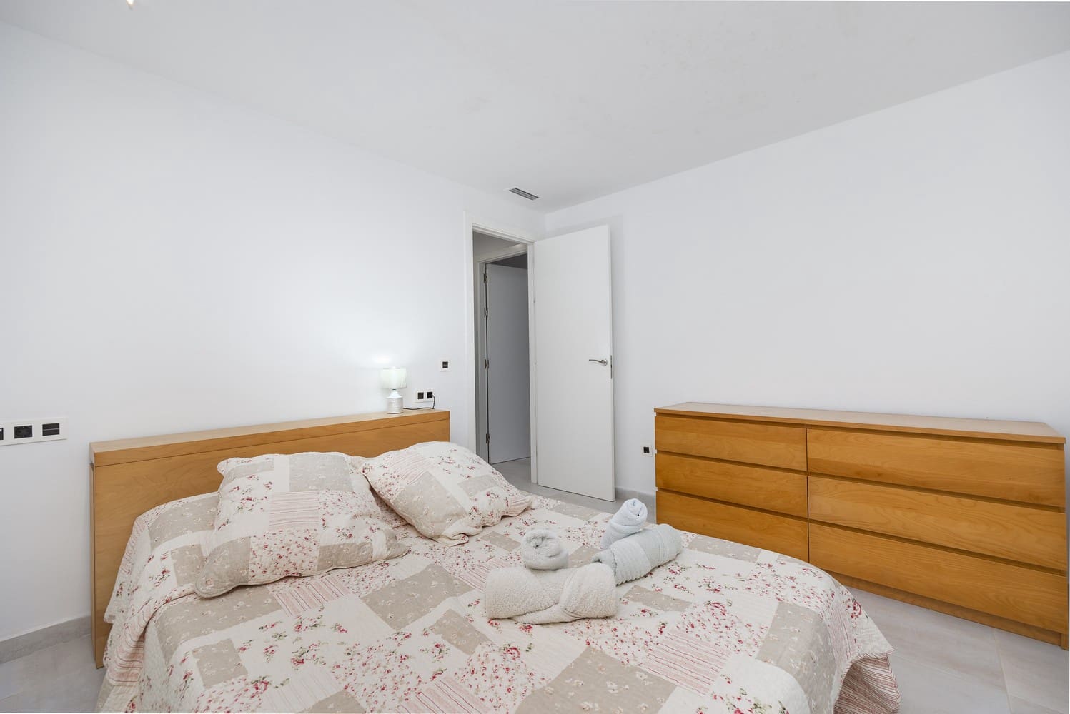 5 soveværelse Villa til salg i San Miguel de Salinas med swimmingpool garage - € 585.000 (Ref: 8936280)