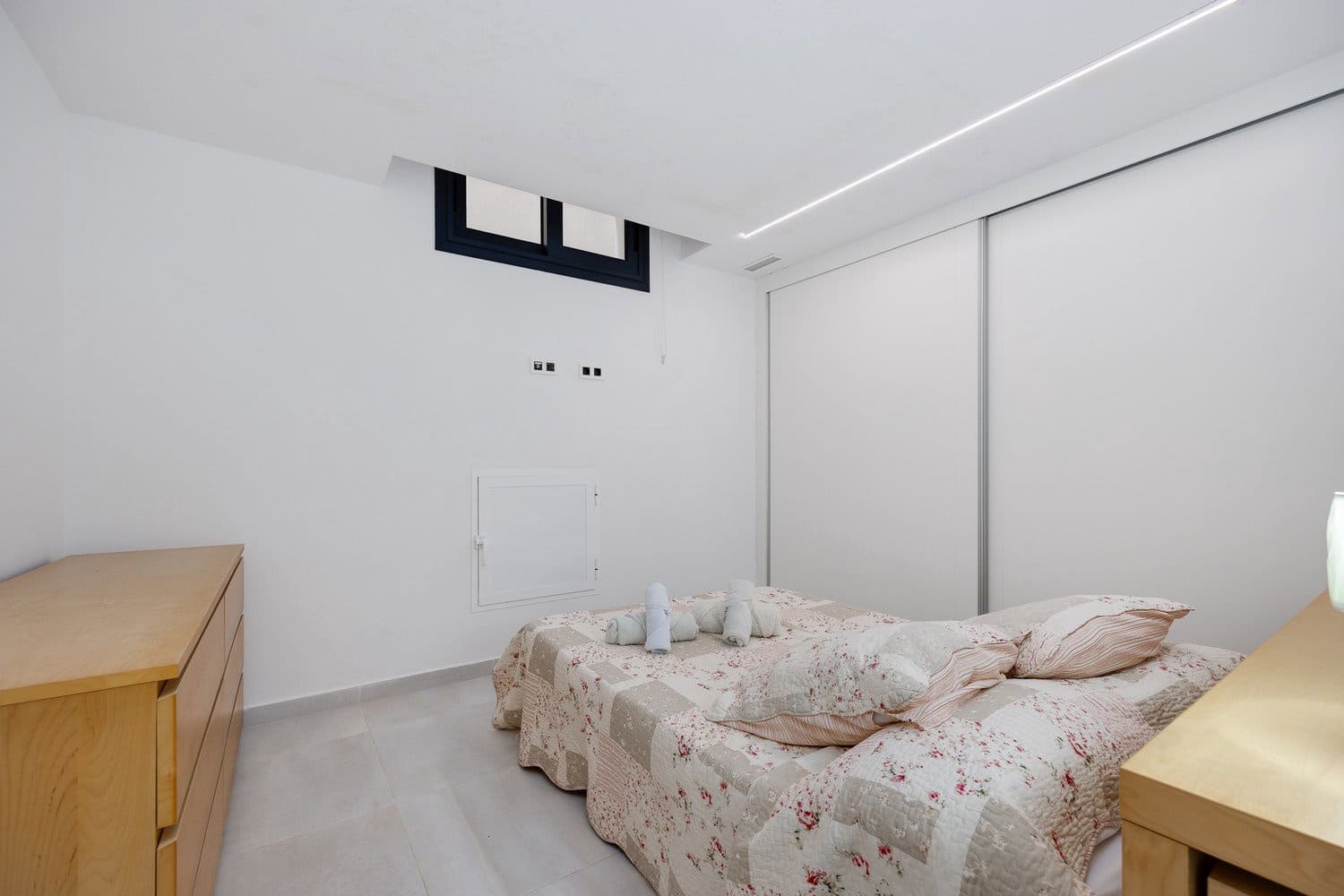 5 bedroom Villa for sale in San Miguel de Salinas with pool garage - € 590,000 (Ref: 8936280)