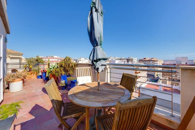 4 bedroom Apartment for sale in El Chaparral - La Siesta - La Torreta, Torrevieja with garage - € 499,000 (Ref: 8949509)
