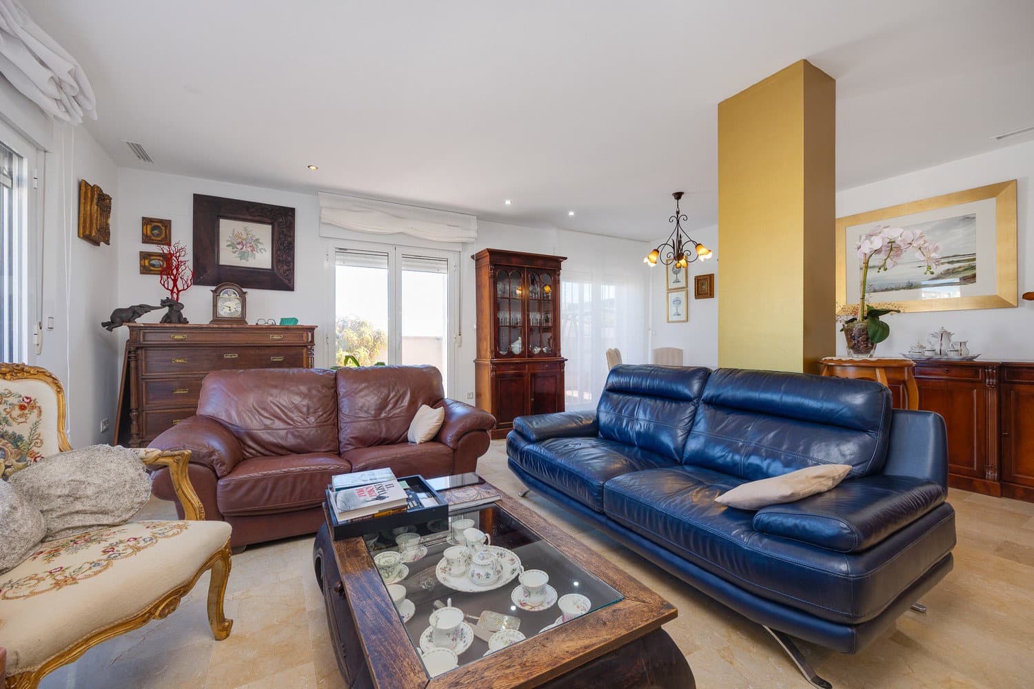 4 bedroom Apartment for sale in Torrevieja with garage - € 499,000 (Ref: 8949509)