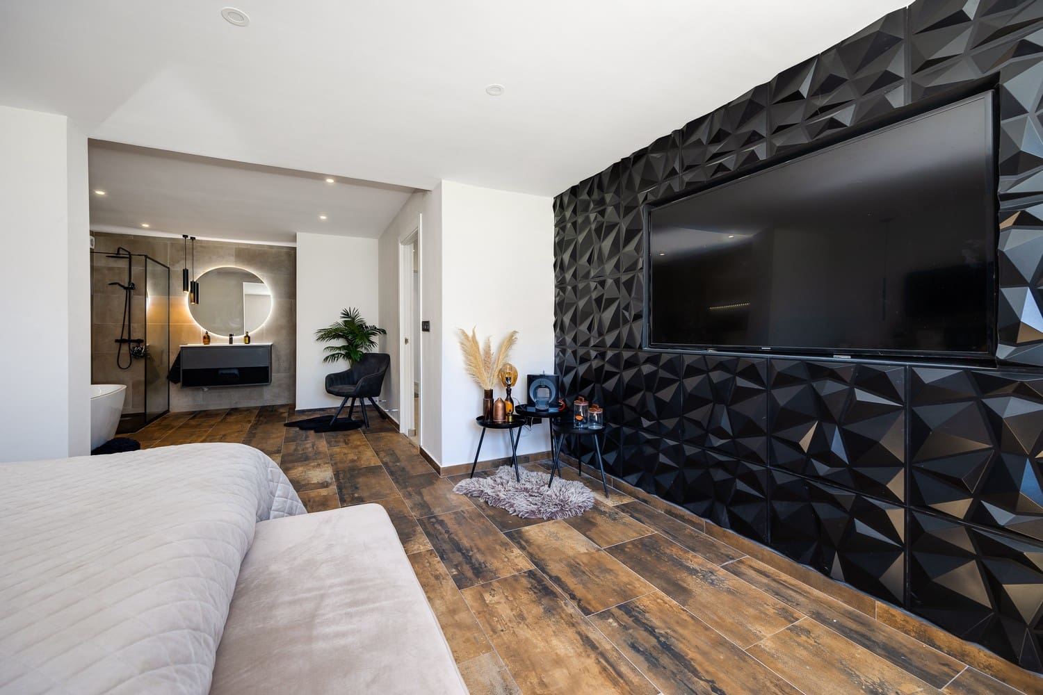 6 bedroom Villa for sale in Los Balcones with pool garage - € 1,150,000 (Ref: 8986630)