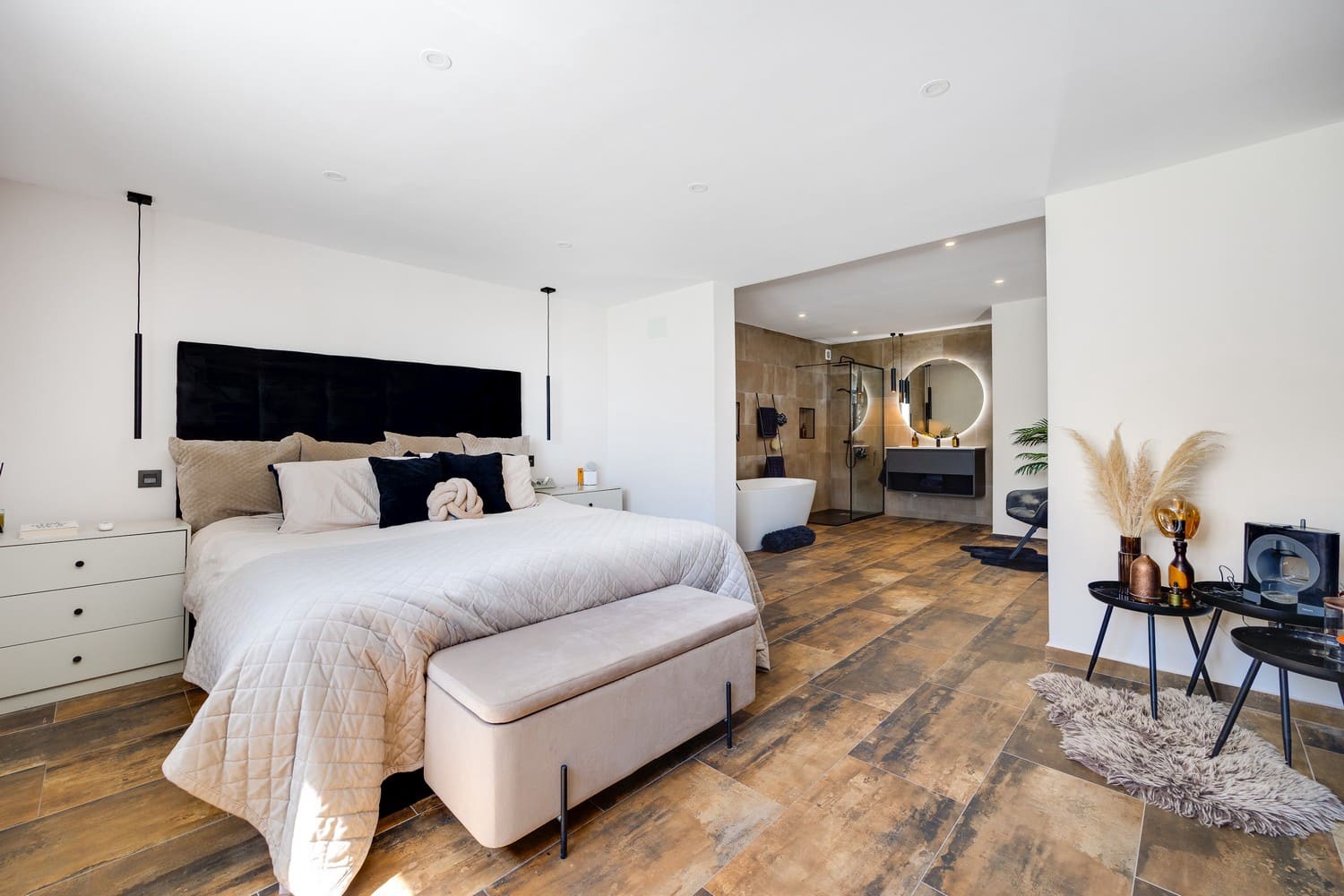 6 bedroom Villa for sale in Los Balcones with pool garage - € 1,150,000 (Ref: 8986630)