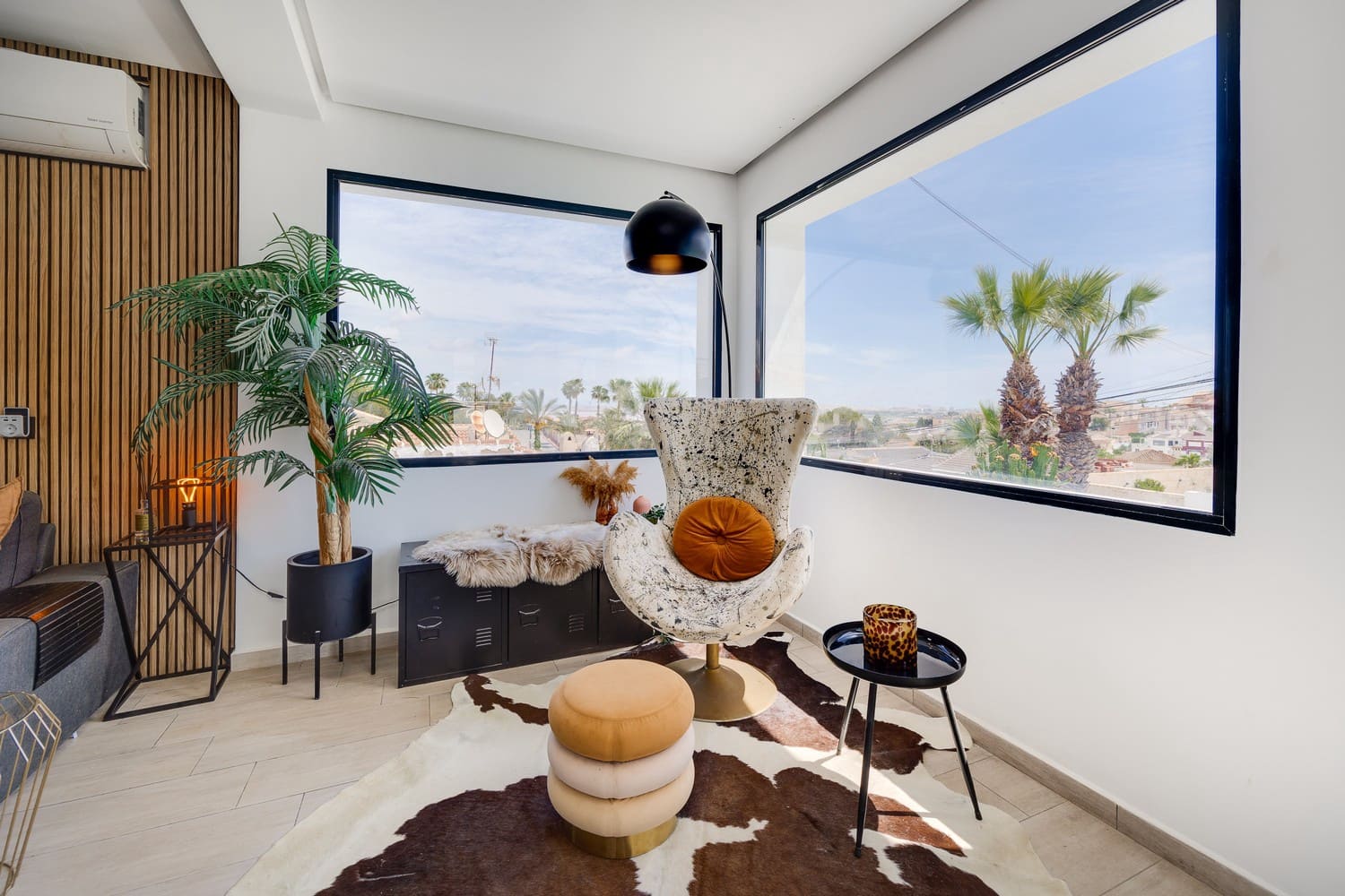 6 bedroom Villa for sale in Los Balcones with pool garage - € 1,150,000 (Ref: 8986630)