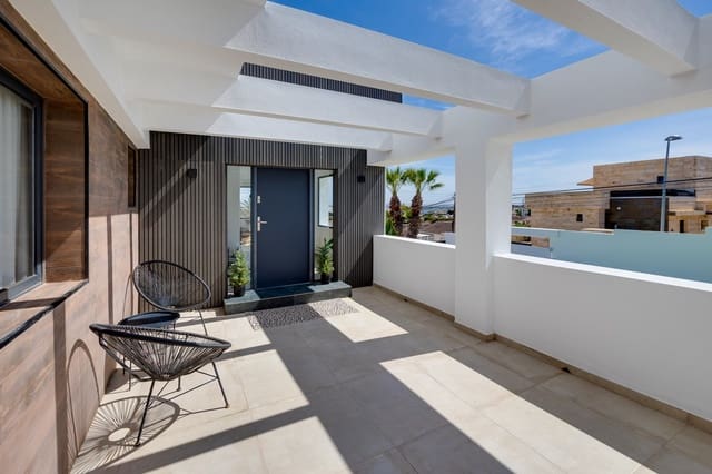 6 bedroom Villa for sale in Los Balcones with pool garage - € 1,150,000 (Ref: 8986630)