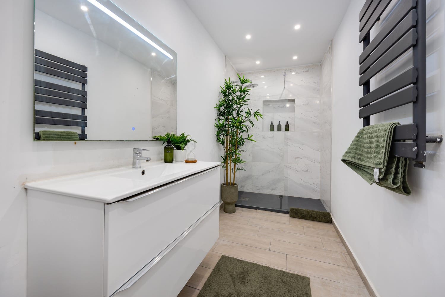 6 bedroom Villa for sale in Los Balcones with pool garage - € 1,150,000 (Ref: 8986630)