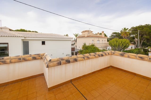 3 soveværelse Villa til salg i Cabo Roig, Orihuela med swimmingpool garage - € 730.000 (Ref: 9000238)