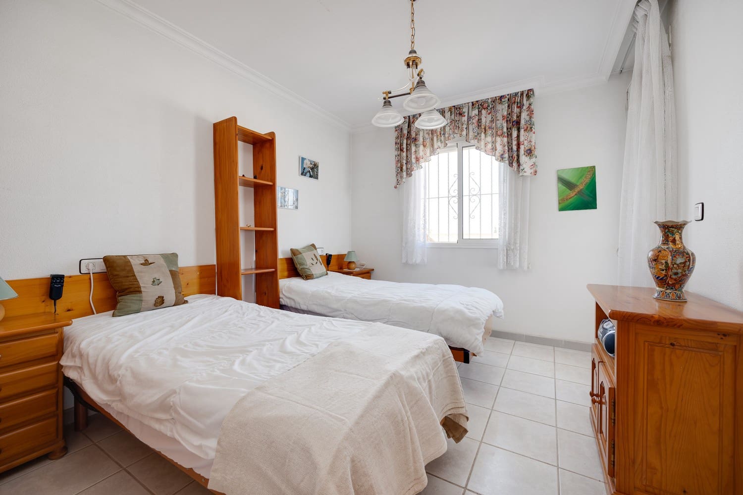 2 chambre Villa/Maison à vendre à El Chaparral avec piscine garage - 275 000 € (Ref: 9040999)