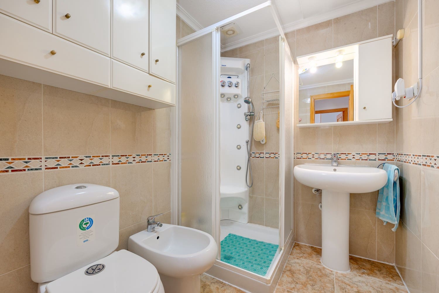 3 bedroom Penthouse for sale in Torrevieja with garage - € 299,600 (Ref: 9041000)