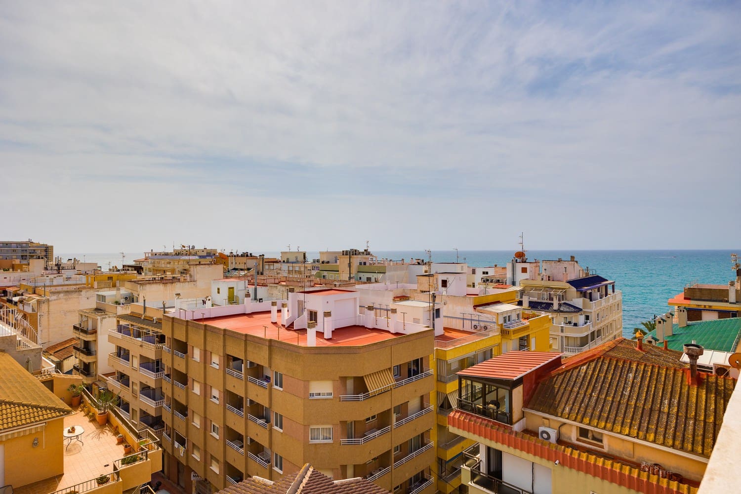 3 bedroom Penthouse for sale in Torrevieja with garage - € 299,600 (Ref: 9041000)