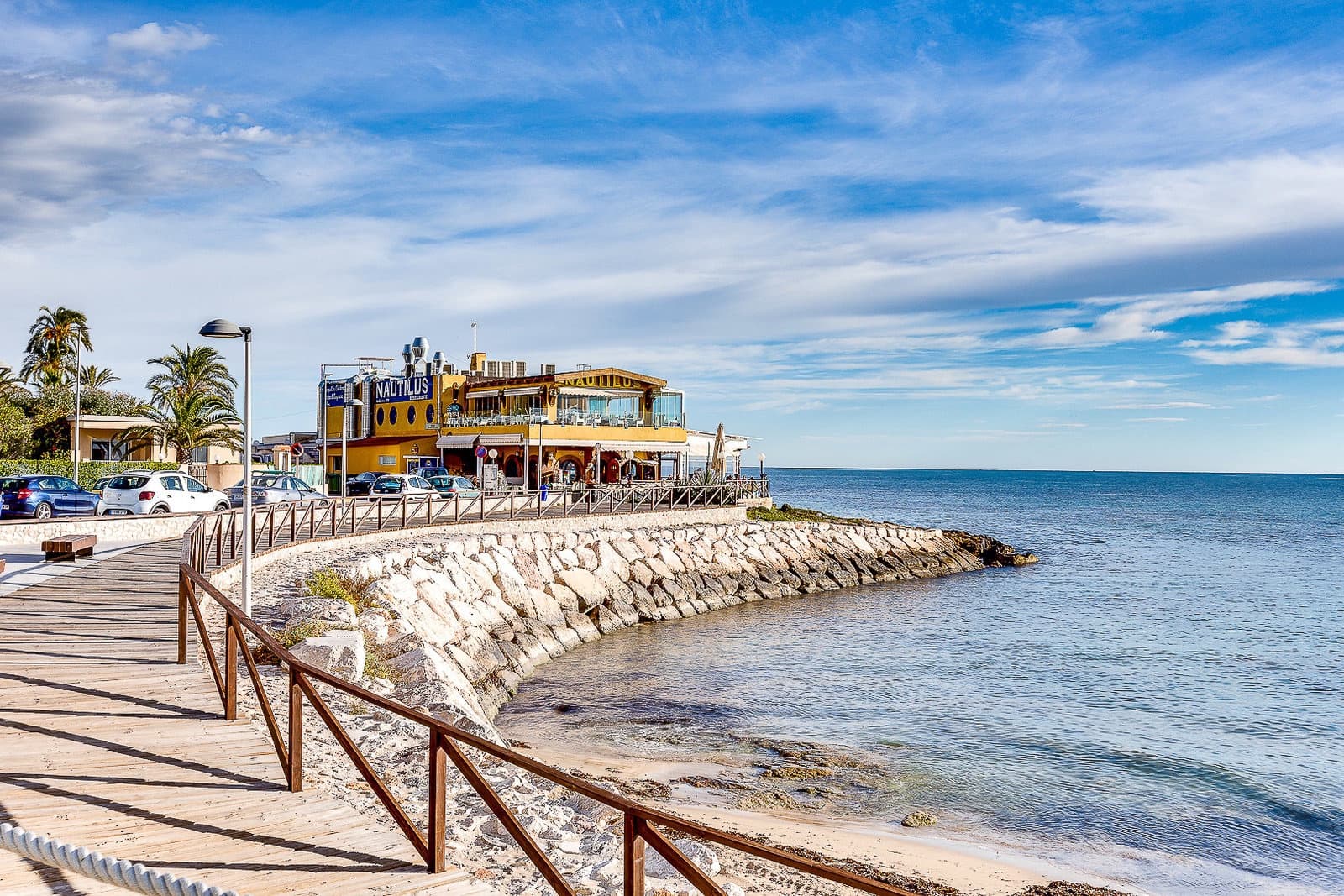 4 sypialnia Willa na sprzedaż w Torrevieja z basenem garażem - 2 750 000 € (Ref: 9103910)