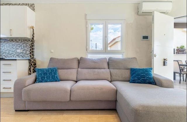 Finca/Casa Rural de 2 habitaciones en Torrevieja en alquiler con piscina - 1.800 € (Ref: 9123713)