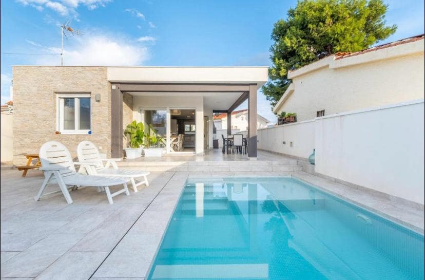 2 soveværelse Finca/Landehus til leje i Torrevieja med swimmingpool - € 1.800 (Ref: 9123713)