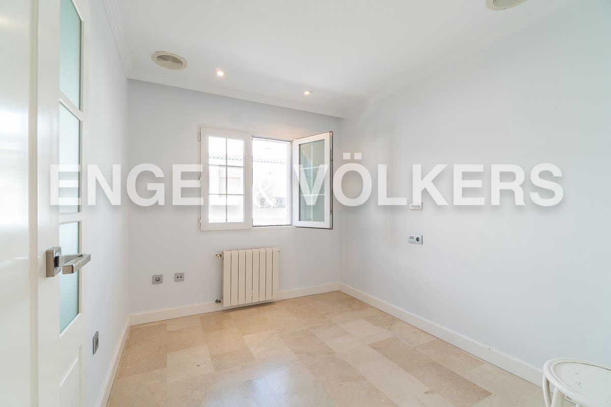 4 camera da letto Finca/Casa di Campagna da affittare in Torrevieja - 1.770 € (Rif: 9130200)