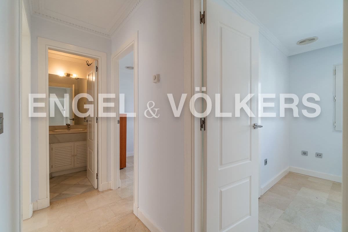 4 slaapkamer Finca/Landhuis te huur in Torrevieja met garage - € 1.770 (Ref: 9130200)