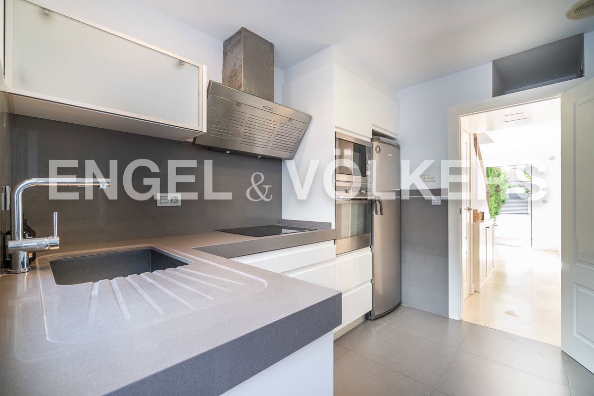 4 slaapkamer Finca/Landhuis te huur in Torrevieja met garage - € 1.770 (Ref: 9130200)