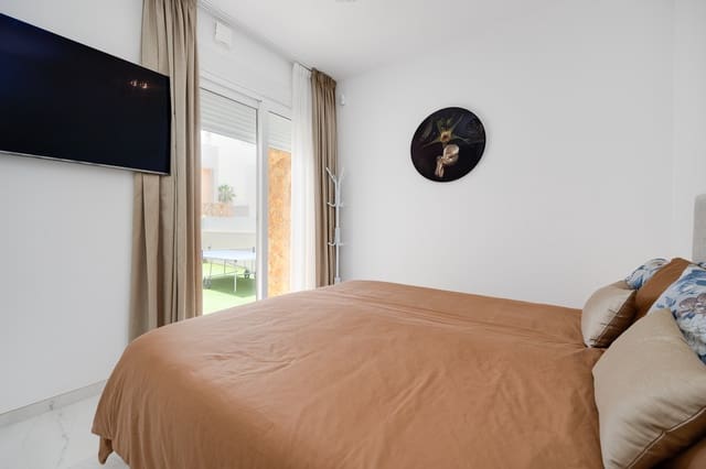 3 bedroom Villa for sale in Torrevieja with pool garage - € 749,000 (Ref: 9146304)