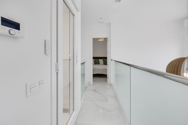 3 bedroom Villa for sale in Torrevieja with pool garage - € 749,000 (Ref: 9146304)