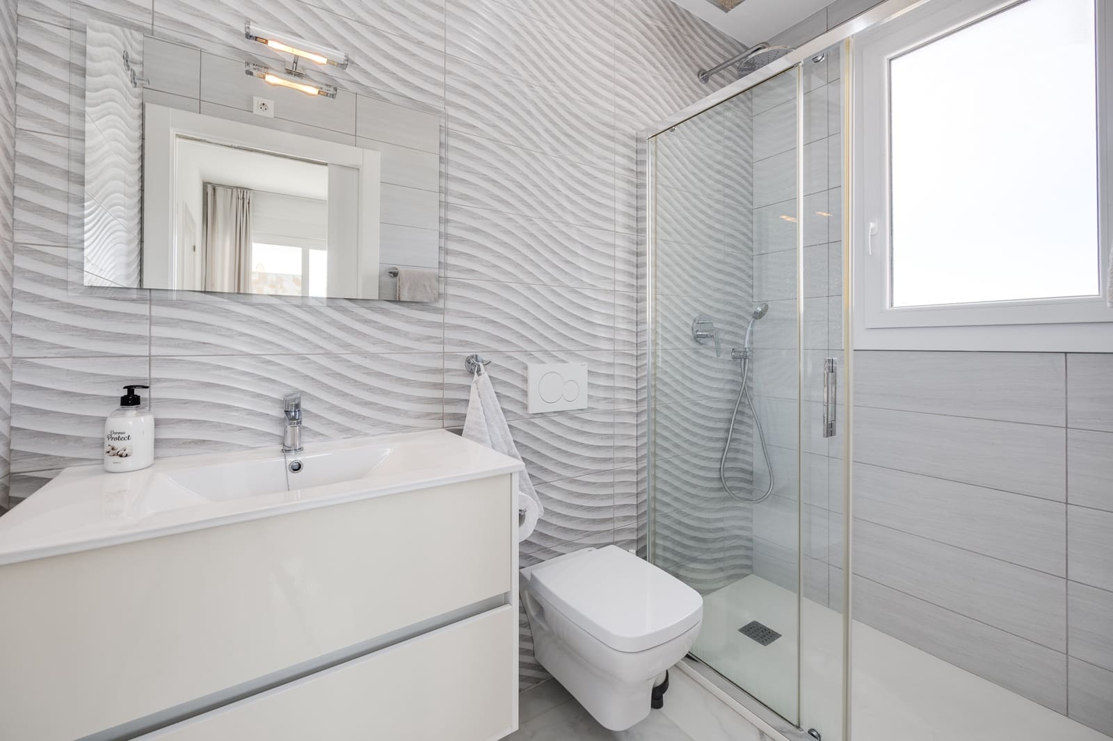 3 bedroom Villa for sale in Torrevieja with pool garage - € 749,000 (Ref: 9146304)