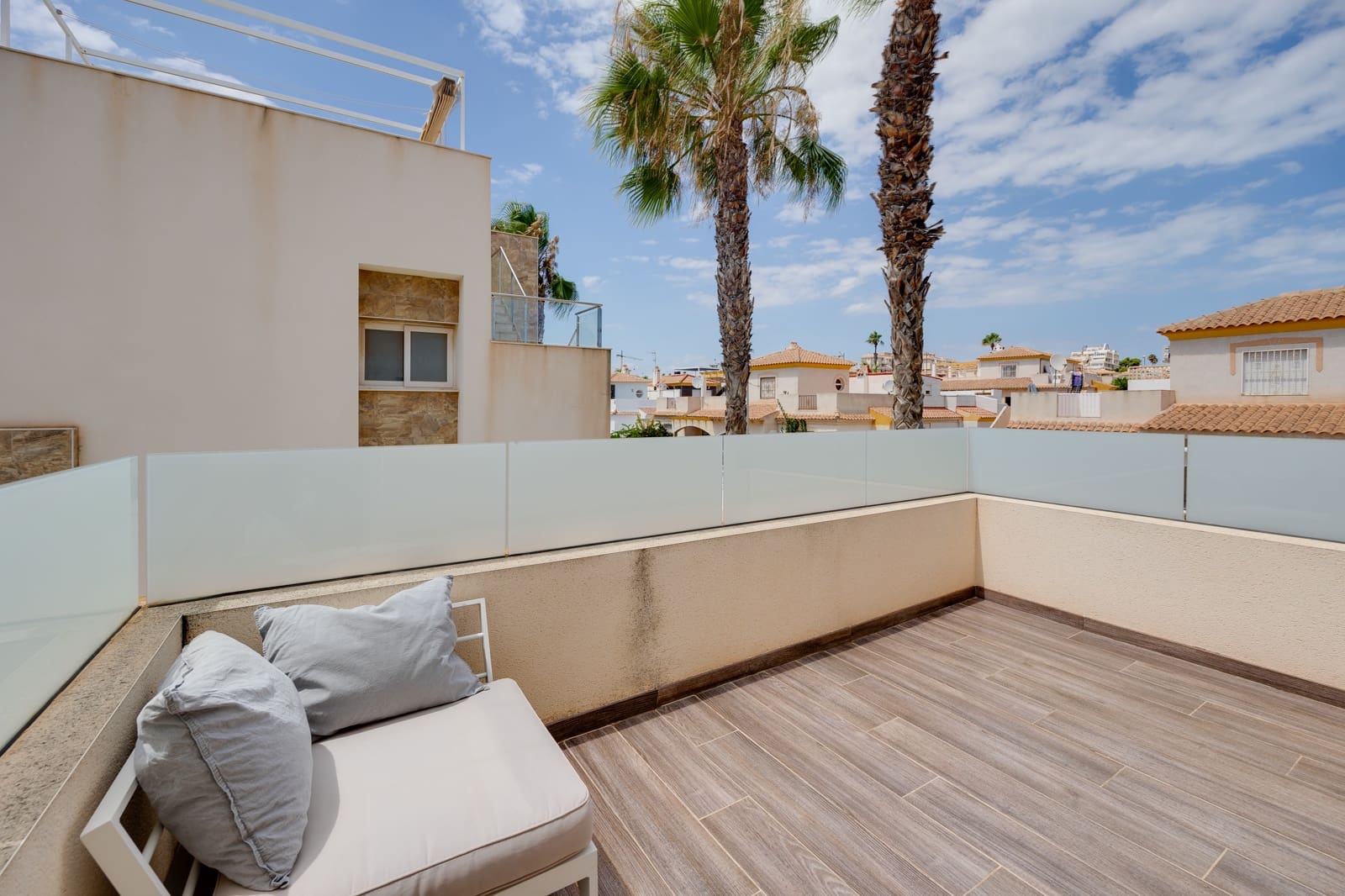 3 bedroom Villa for sale in Torrevieja with pool garage - € 749,000 (Ref: 9146304)