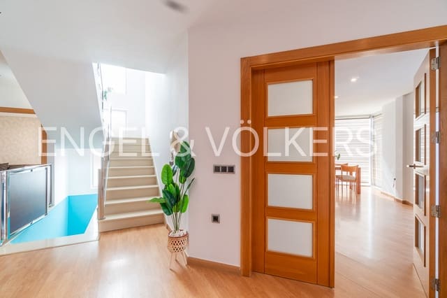 4 bedroom Townhouse for rent in Dolores De Pacheco, Torre-Pacheco with pool - € 2,200 (Ref: 9180504)