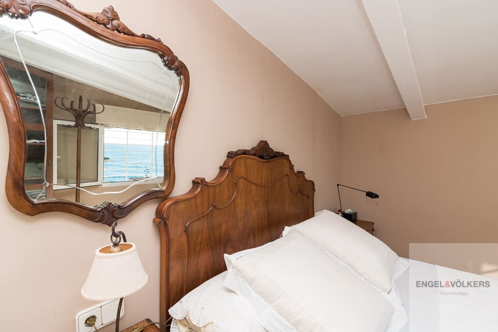 Apartamento de 3 habitaciones en Torrevieja en alquiler - 1.500 € (Ref: 9203415)