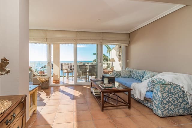 Apartamento de 3 habitaciones en Torrevieja en alquiler - 1.500 € (Ref: 9203415)