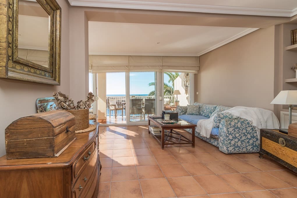 Apartamento de 3 habitaciones en Torrevieja en alquiler - 1.500 € (Ref: 9203415)