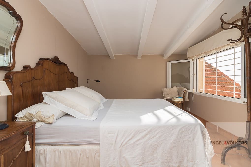 Apartamento de 3 habitaciones en Torrevieja en alquiler - 1.500 € (Ref: 9203415)