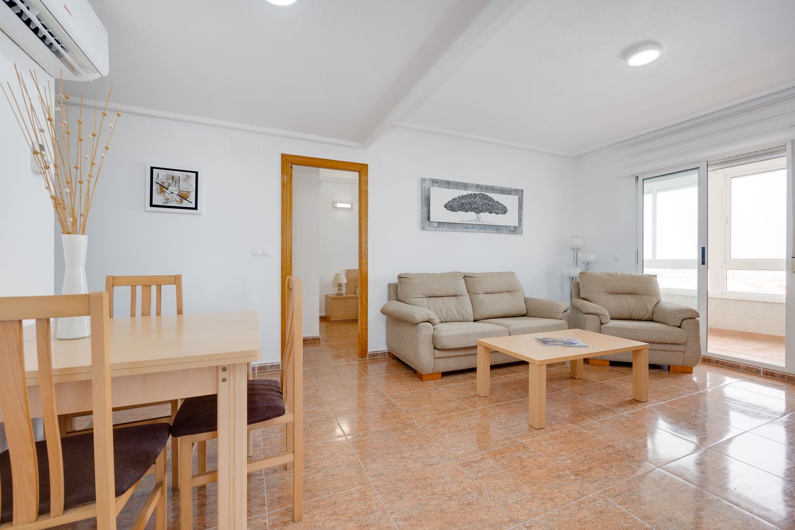 3 soveværelse Lejlighed til salg i Torrevieja med swimmingpool garage - € 230.000 (Ref: 9216159)