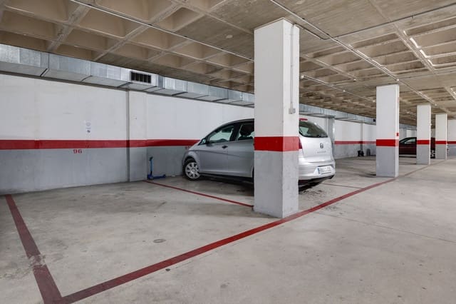 3 makuuhuone Huoneisto myytävänä paikassa Torrevieja mukana uima-altaan 
autotalli - 230 000 € (Ref: 9216159)