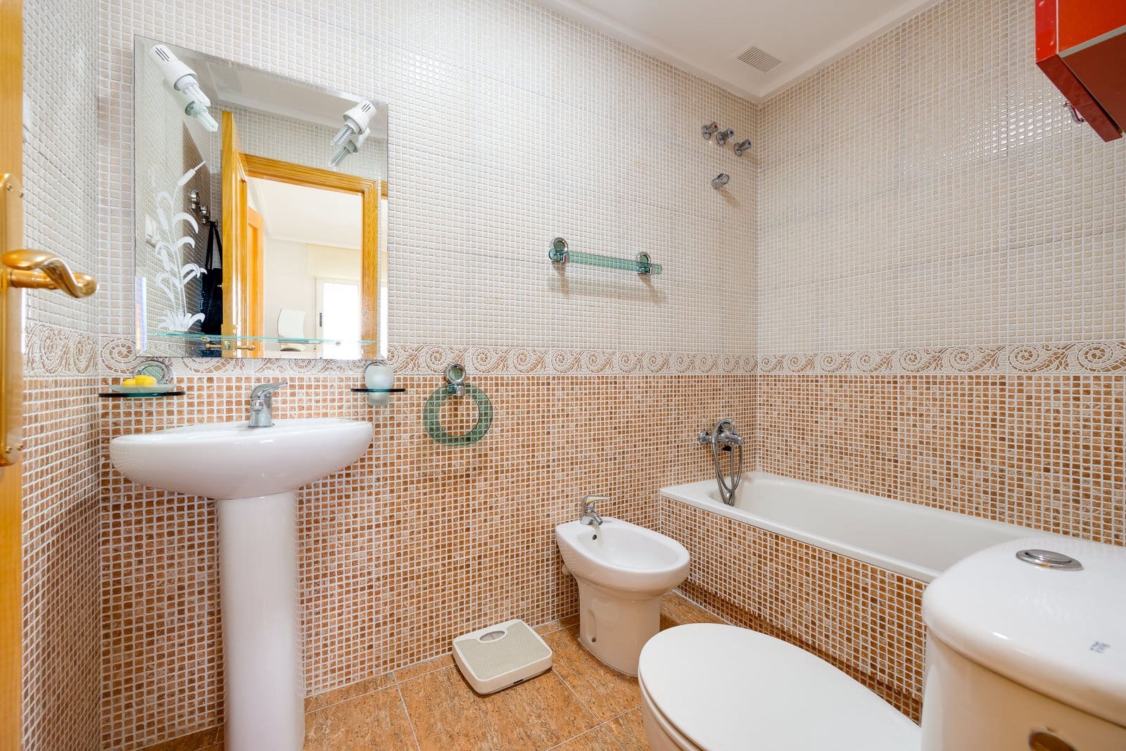 3 bedroom Apartment for sale in Torrevieja with pool garage - € 230,000 (Ref: 9216159)