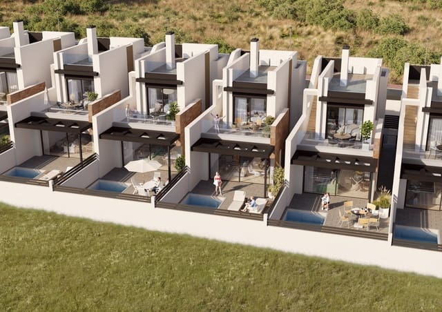 Adosado de 3 habitaciones en El Chaparral - La Siesta - La Torreta, Torrevieja en venta con piscina garaje - 449.900 € (Ref: 9221617)