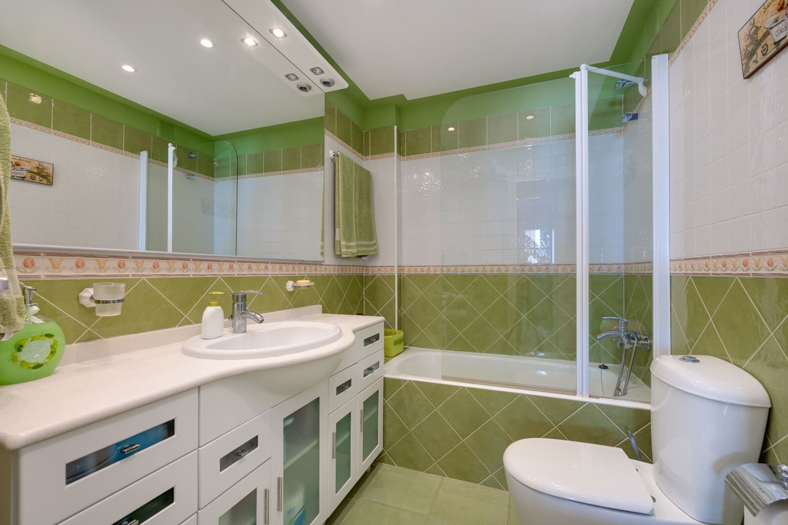 3 soverom Leilighet til salgs i Torrevieja med svømmebasseng garasje - € 379 000 (Ref: 9306980)