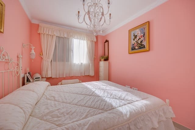 3 bedroom Apartment for sale in Playa del Acequión, Torrevieja with pool garage - € 379,000 (Ref: 9306980)