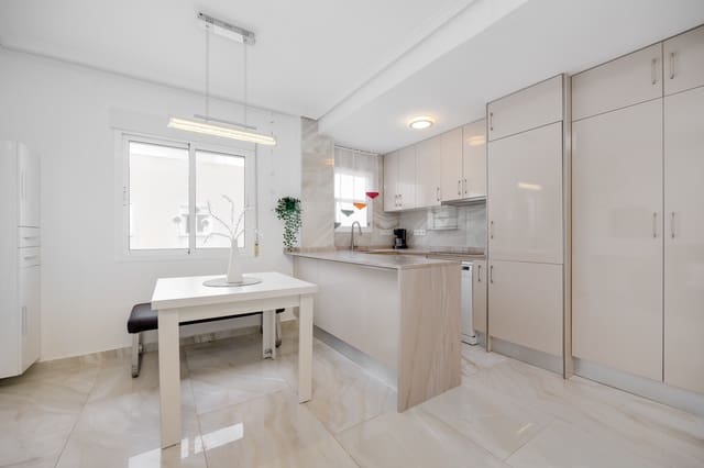 2 makuuhuone Huoneisto myytävänä paikassa Torrevieja - 159 500 € (Ref: 9325265)