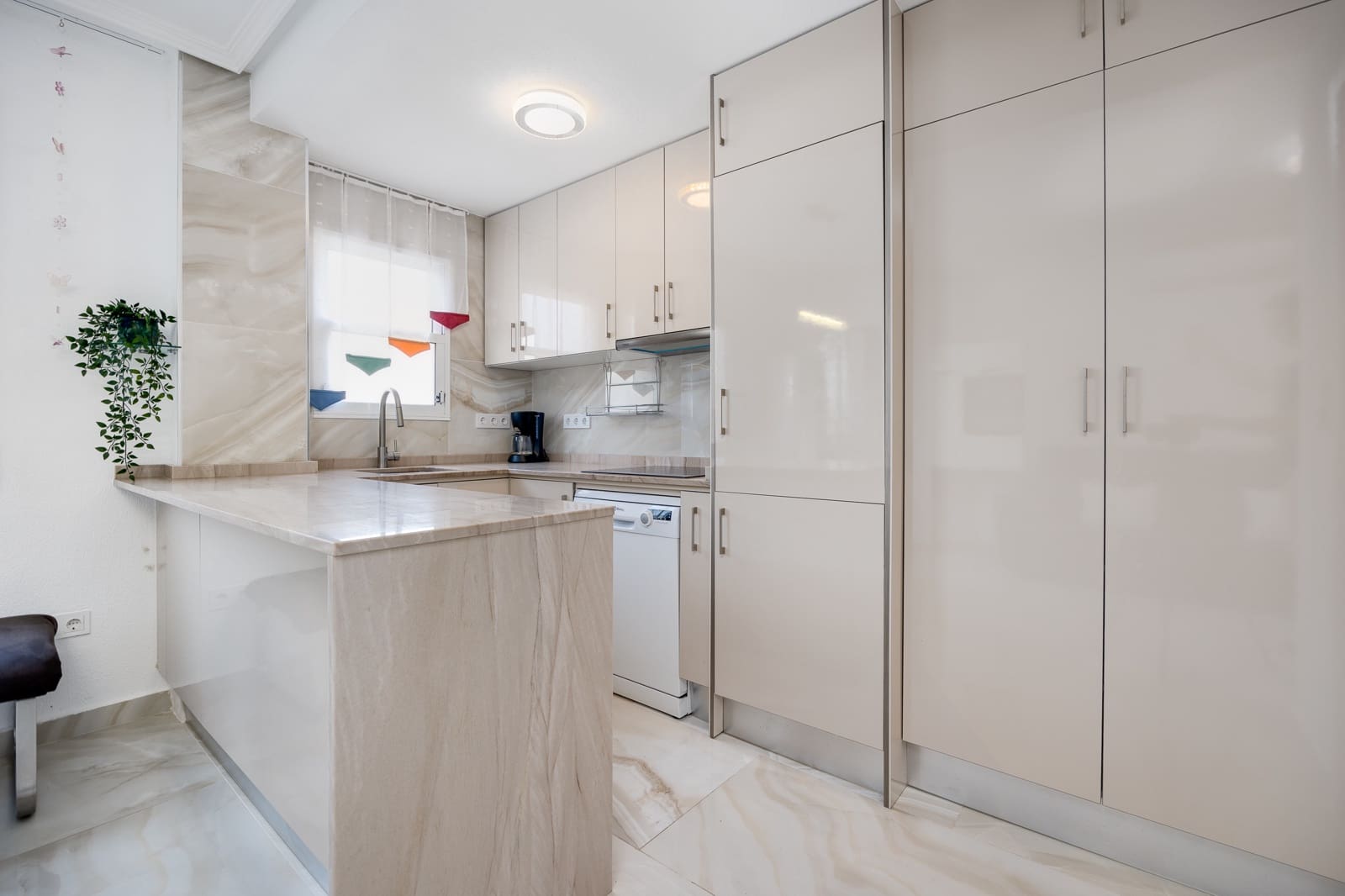 2 soveværelse Lejlighed til salg i Torrevieja - € 159.500 (Ref: 9325265)