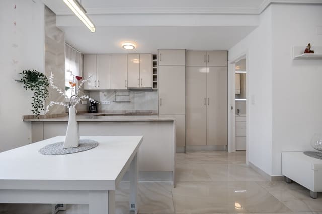 2 makuuhuone Huoneisto myytävänä paikassa Torrevieja - 159 500 € (Ref: 9325265)